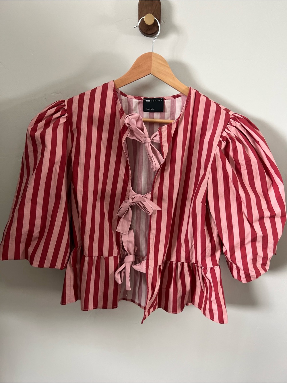 ASOS DESIGN poplin contrast tie front blouse in pink stripe - Picture 4 of 7